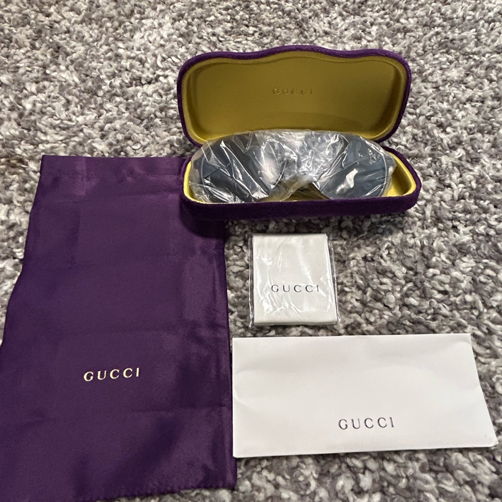 Gucci 61mm Pilot Sunglasses.  New.  Never worn. Brown/Gold/Grey.